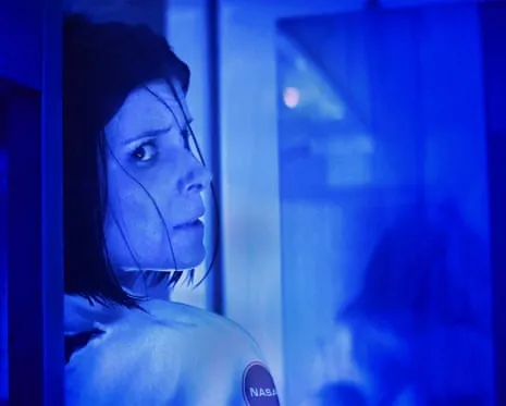 The Astronaut Review: Jump-Scares and Levitating Eggs in a High-End Setting