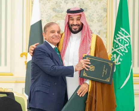 Saudi Arabia and The Islamic Republic of Pakistan Sign Mutual Defense Agreement